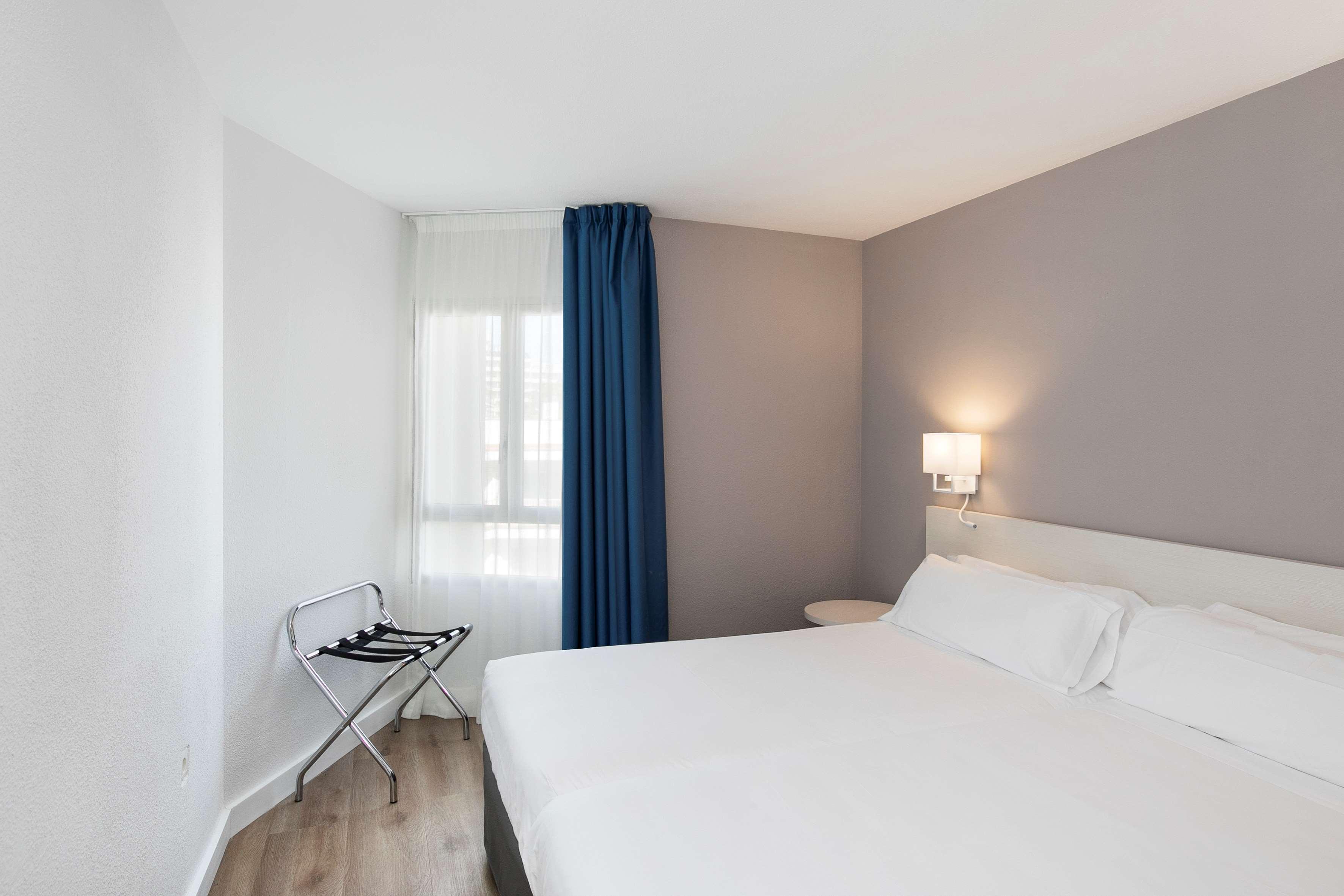Sol Puerto Marina Aparthotel Торемолинос Екстериор снимка