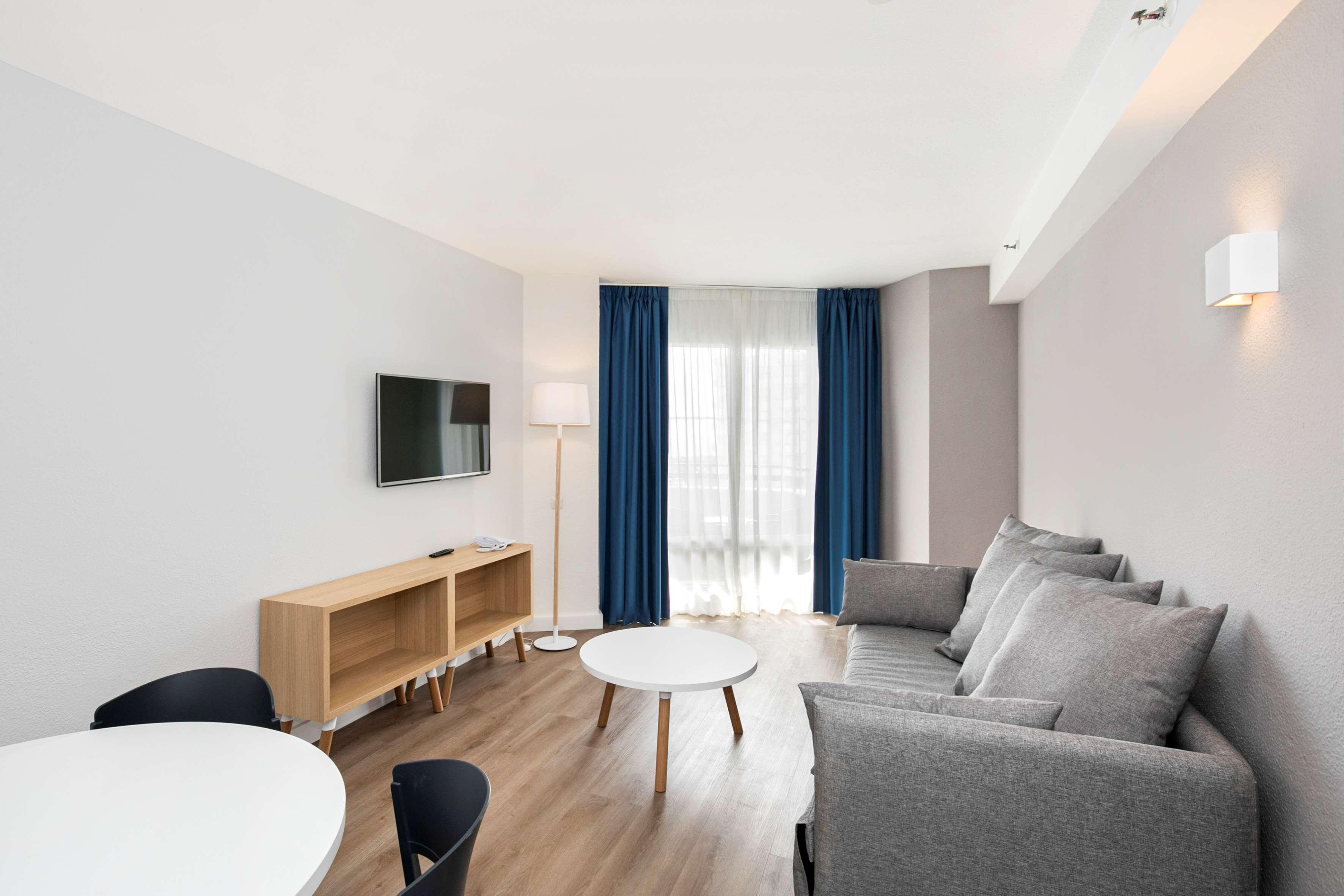 Sol Puerto Marina Aparthotel Торемолинос Екстериор снимка