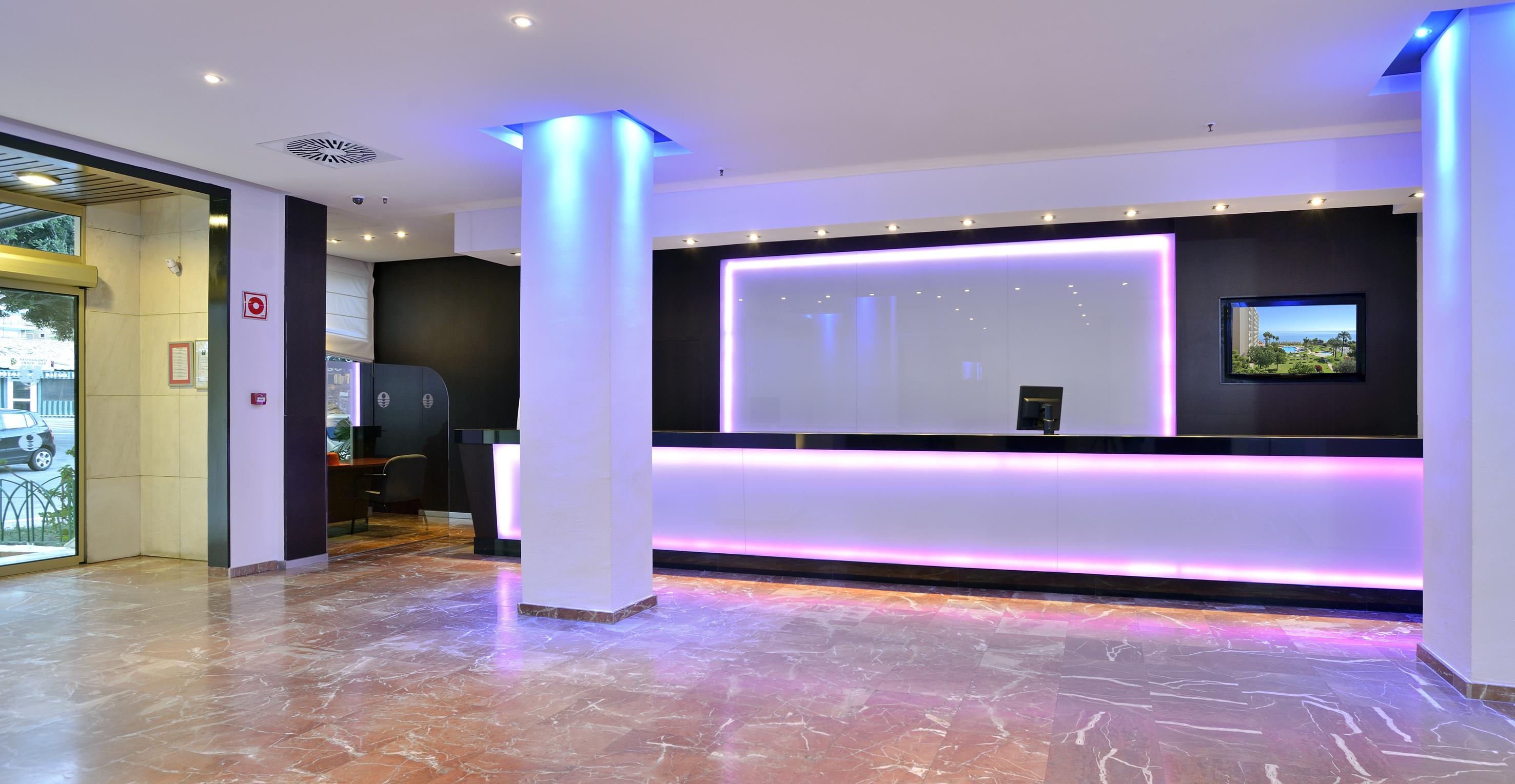 Sol Puerto Marina Aparthotel Торемолинос Екстериор снимка