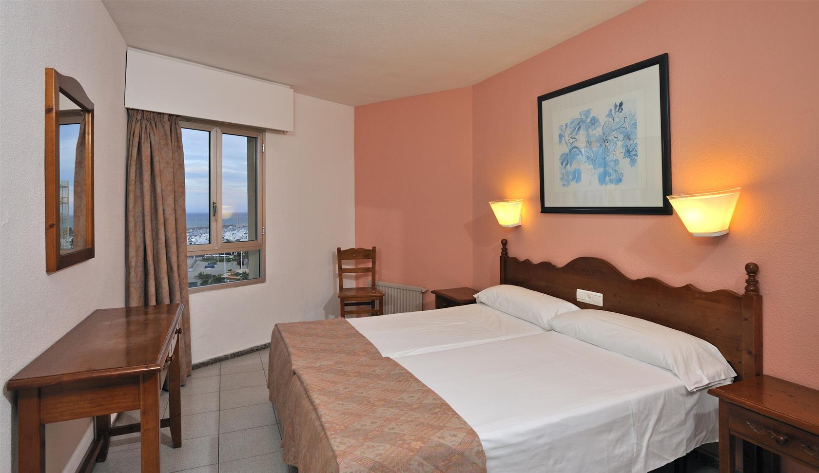 Sol Puerto Marina Aparthotel Торемолинос Стая снимка